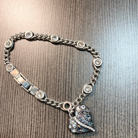 Brighton Jewelry - Brighton Trust Your Journey Heart bracelet
